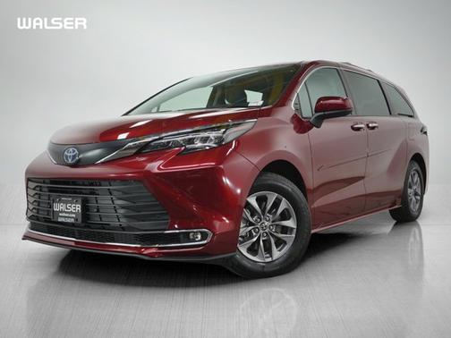 2024 Toyota Sienna XLE