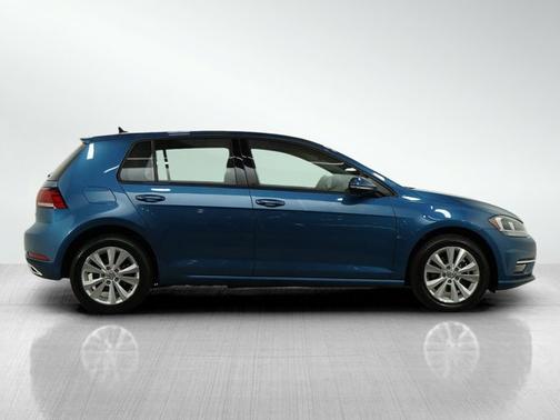 2018 Volkswagen Golf TSI SE