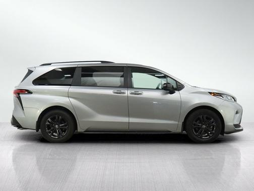 Celestial Silver Metallic 2025 Toyota Sienna XSE