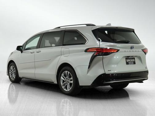 2023 Toyota Sienna Limited