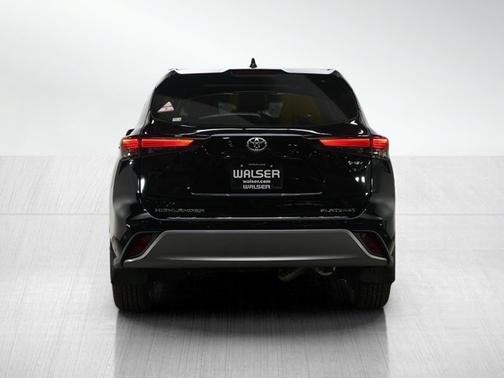 2025 Toyota Highlander Hybrid Hybrid Platinum