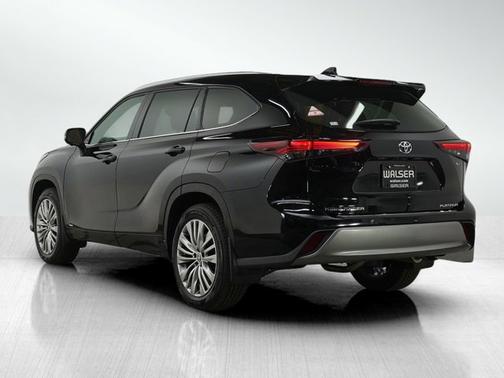 2025 Toyota Highlander Hybrid Hybrid Platinum