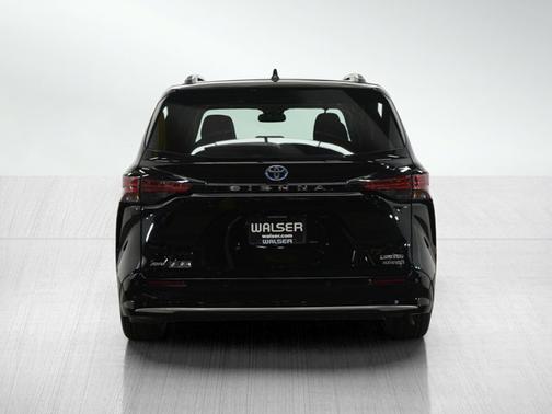 2021 Toyota Sienna Limited 7-Passenger