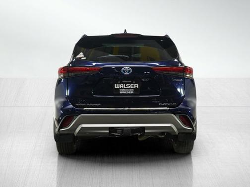 2023 Toyota Highlander Hybrid Hybrid Platinum