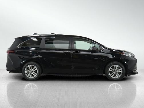 2024 Toyota Sienna Limited