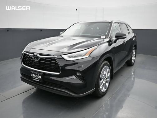 Midnight Black Metallic 2024 Toyota Highlander Limited