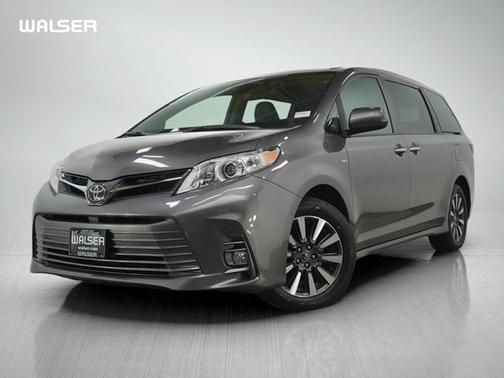 2018 Toyota Sienna XLE