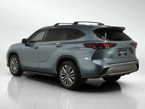 2024 Toyota Highlander Platinum