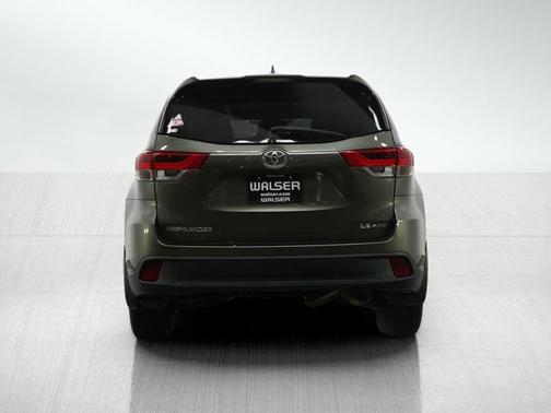 2017 Toyota Highlander LE Plus