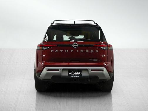 2022 Nissan Pathfinder Platinum
