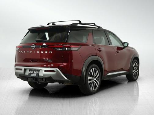 2022 Nissan Pathfinder Platinum