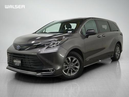 2021 Toyota Sienna XLE