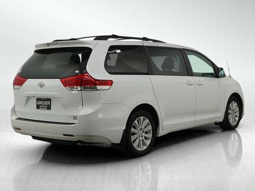 2013 Toyota Sienna XLE