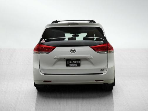 2013 Toyota Sienna XLE