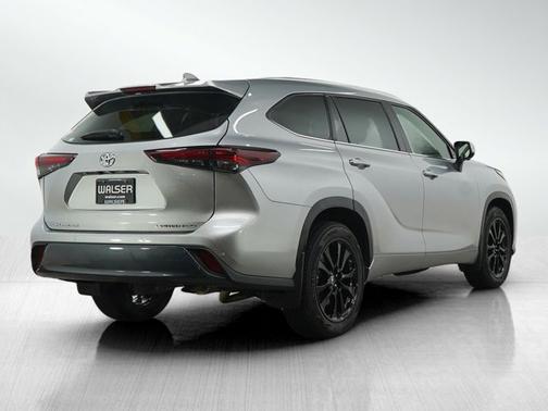 Celestial Silver Metallic 2024 Toyota Highlander Limited