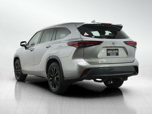Celestial Silver Metallic 2024 Toyota Highlander Limited