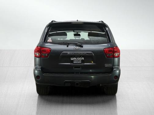 Magnetic Gray Metallic 2016 Toyota Sequoia SR5