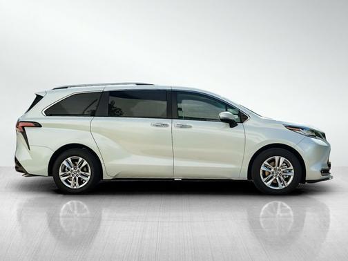 2024 Toyota Sienna Limited