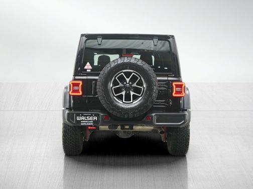 Black Clearcoat 2025 Jeep Wrangler Rubicon