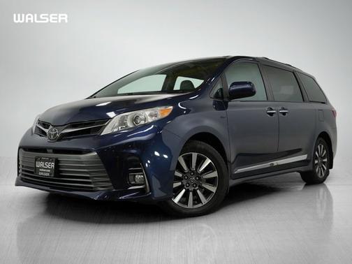 2018 Toyota Sienna XLE