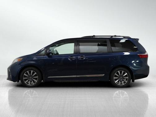 2018 Toyota Sienna XLE