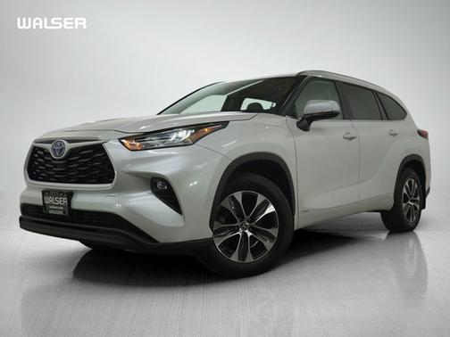 2024 Toyota Highlander Hybrid XLE
