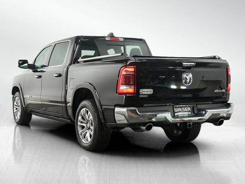 Diamond Black Crystal Pearlcoat 2019 RAM 1500 Longhorn