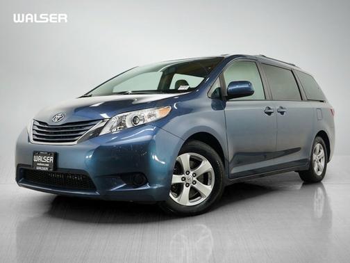 Shoreline Mist 2016 Toyota Sienna LE