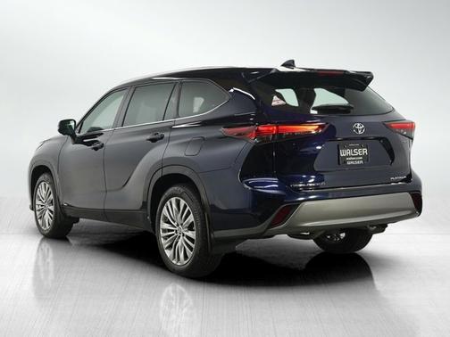 2025 Toyota Highlander Hybrid Hybrid Platinum