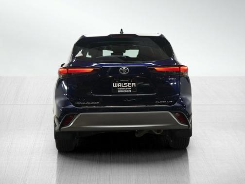 2025 Toyota Highlander Hybrid Hybrid Platinum