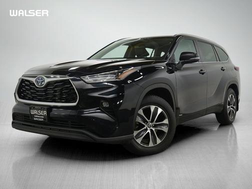 2022 Toyota Highlander Hybrid XLE