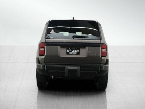 2025 Toyota Land Cruiser 