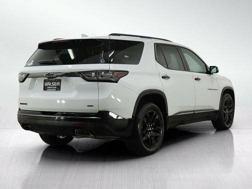 Summit White 2019 Chevrolet Traverse Premier