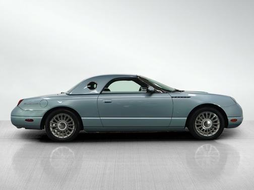 2004 Ford Thunderbird