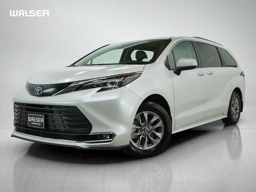 2024 Toyota Sienna XLE