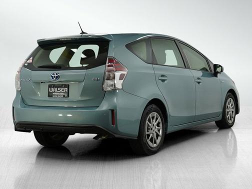 2016 Toyota Prius v Three