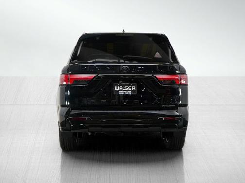 2025 Toyota Sequoia Platinum