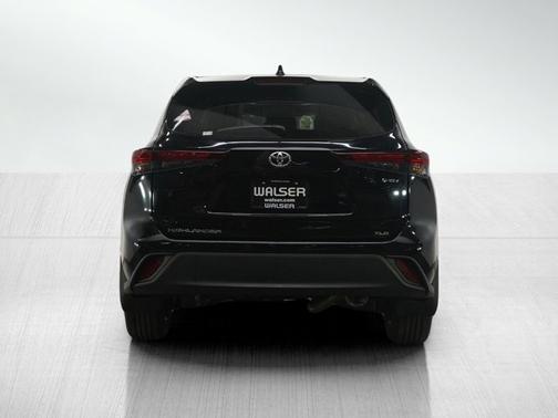 2025 Toyota Highlander Hybrid XLE