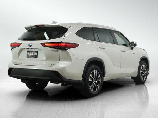 2021 Toyota Highlander Hybrid XLE