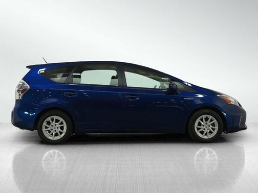 2014 Toyota Prius v Three