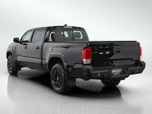 Black 2017 Toyota Tacoma SR5
