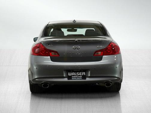 2013 INFINITI G37 x