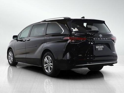 2022 Toyota Sienna Platinum