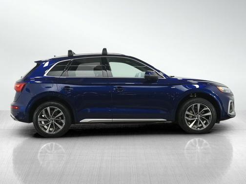 2022 Audi Q5 S line Premium Plus