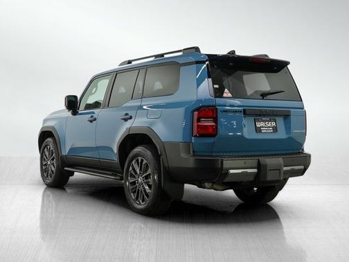 2025 Toyota Land Cruiser 
