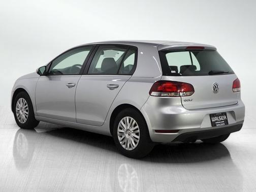 2010 Volkswagen Golf Base