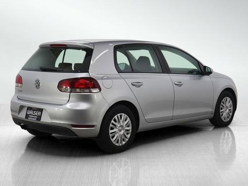 2010 Volkswagen Golf Base