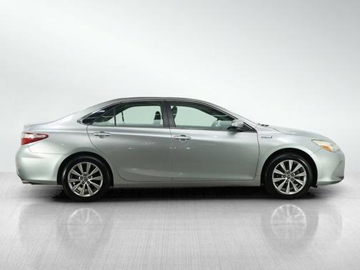2015 Toyota Camry Hybrid XLE