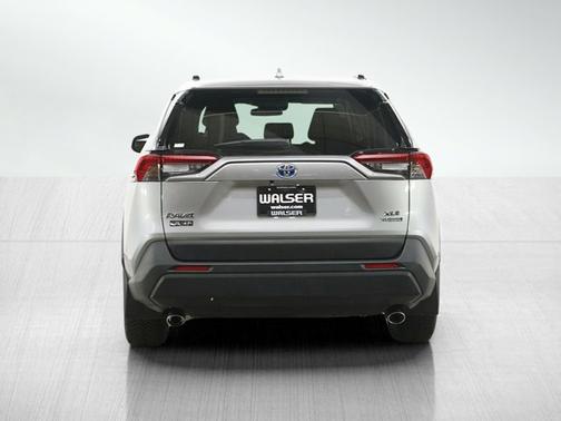 Silver Sky Metallic 2022 Toyota RAV4 Hybrid Hybrid XLE