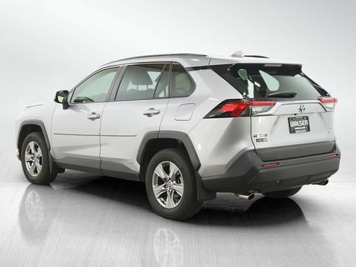 Silver Sky Metallic 2022 Toyota RAV4 Hybrid Hybrid XLE